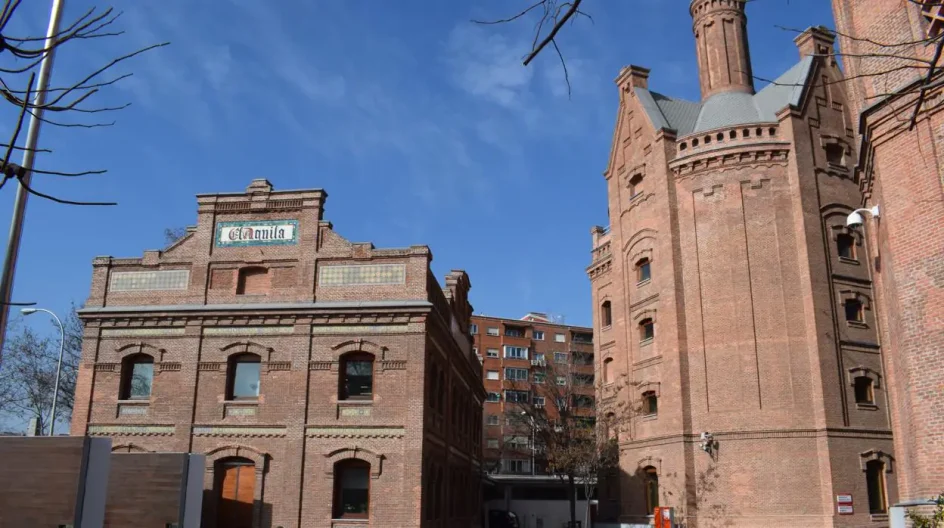 Arquitectura Industrial en Madrid y visita a la Exposición: «Los 20 del XX Un garbeo por Madrid»