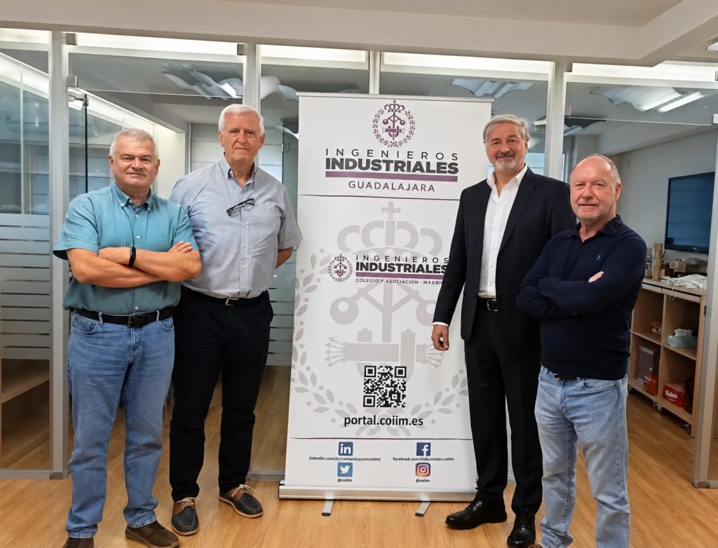 De izquierda a derecha, los colegiados Santiago Verda, Rafael, Rafael Merinero y Javier del Amo.